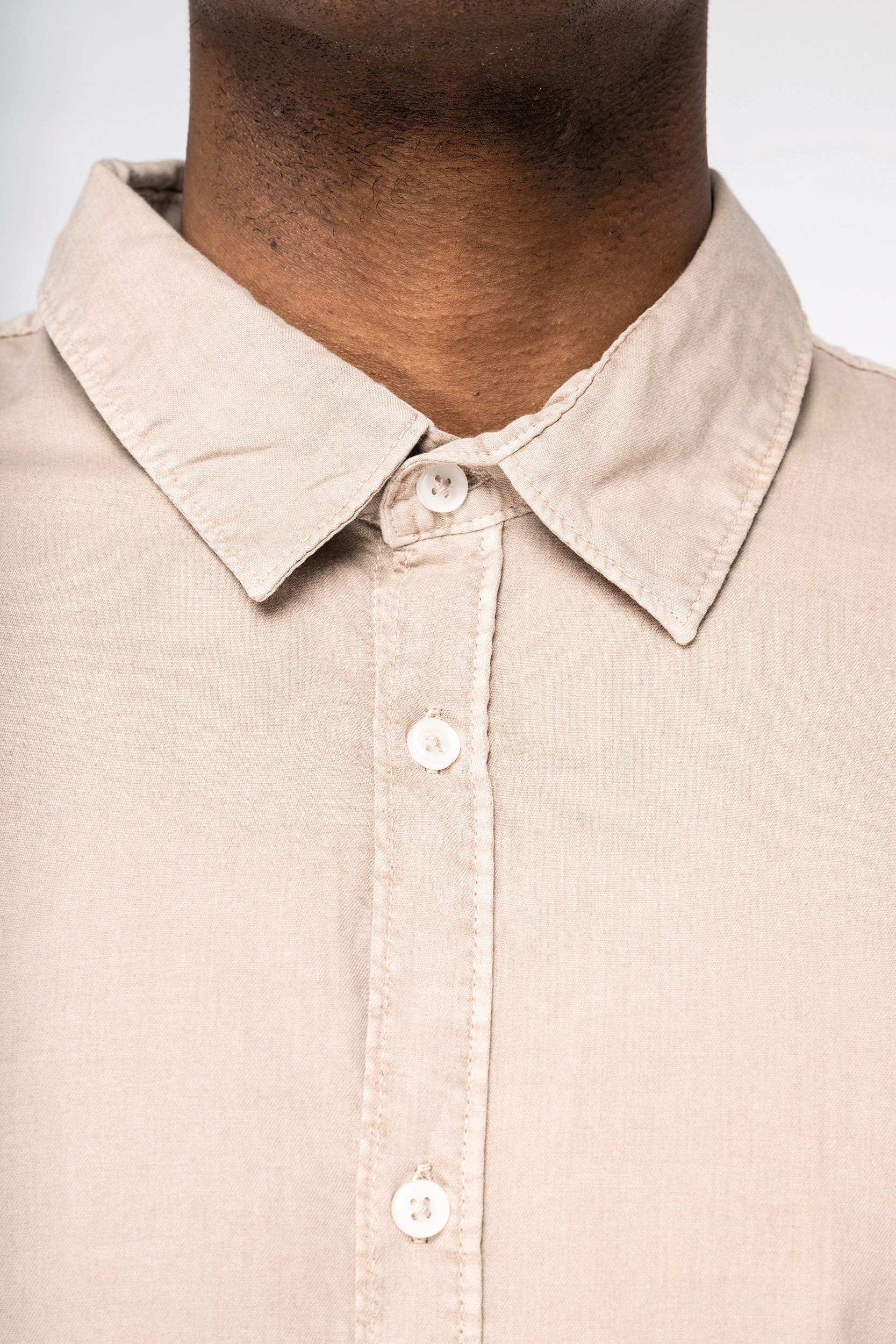 Chemise écoresponsable délavée homme – Image 6
