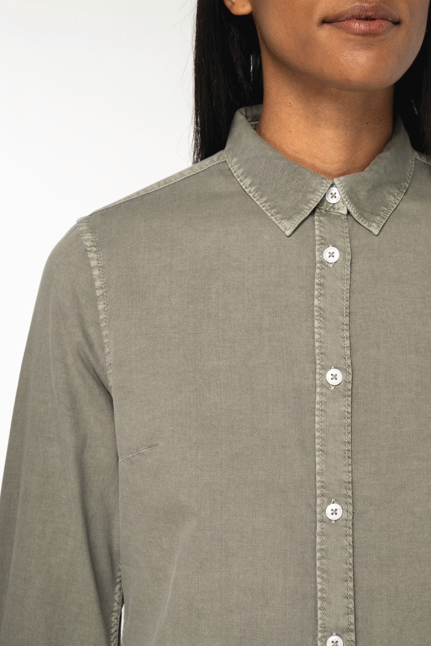 Chemise écoresponsable délavée femme – Image 25